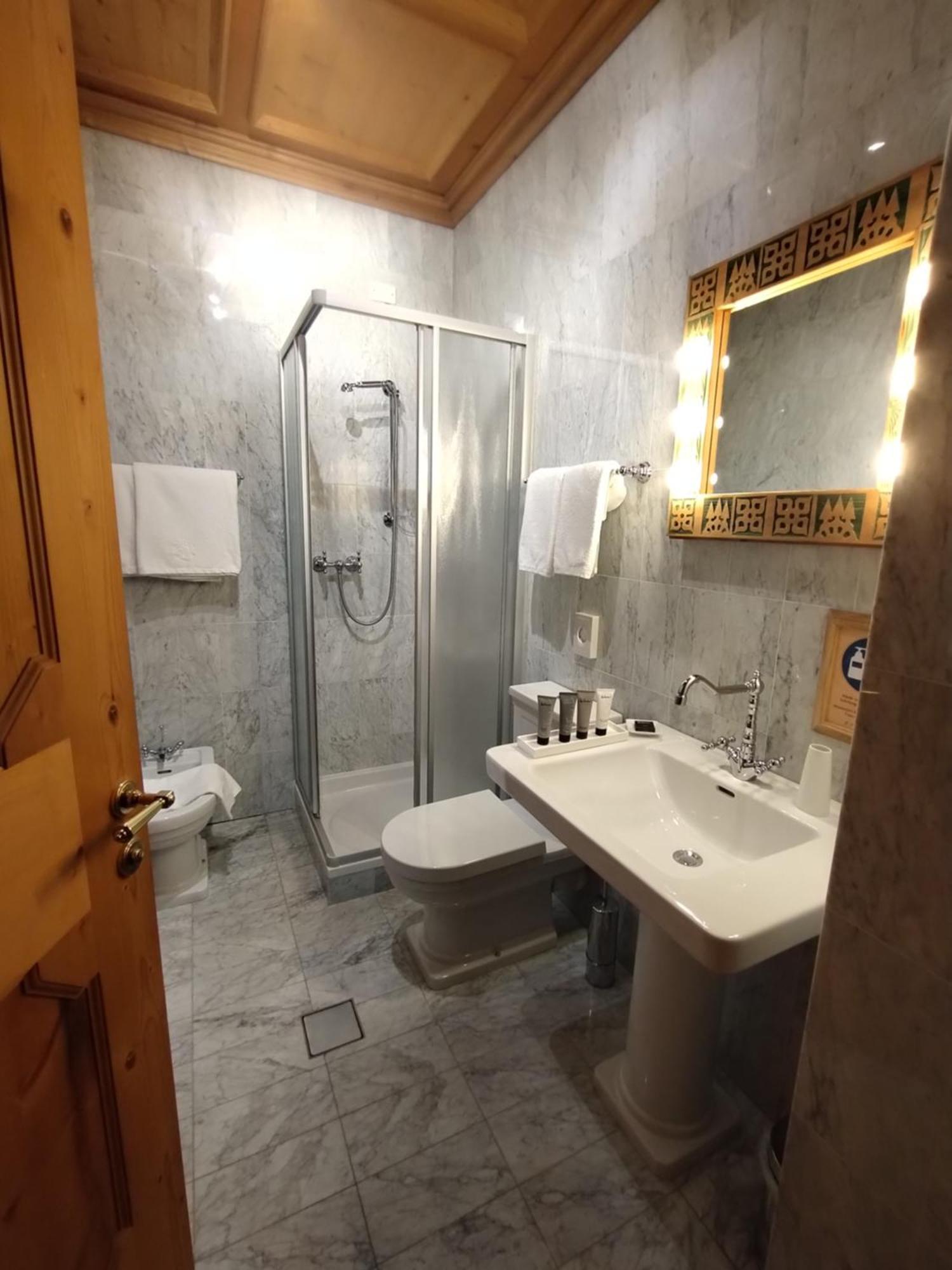 Schlosswirt Forst Lagundo Dış mekan fotoğraf