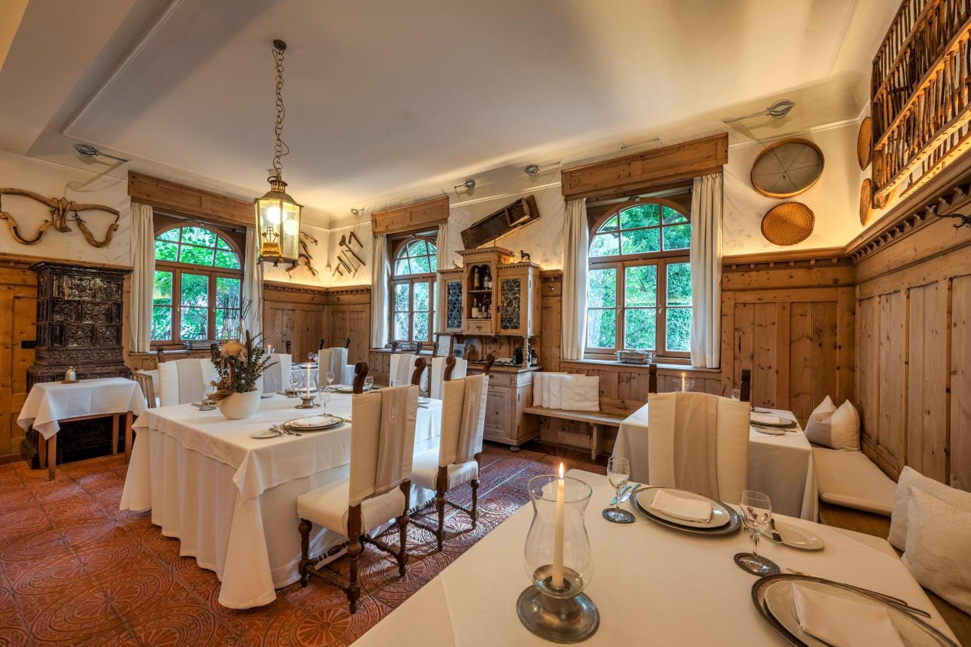 Schlosswirt Forst Lagundo Dış mekan fotoğraf